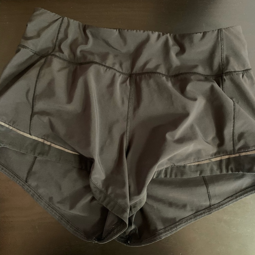 Lululemon shorts size 4